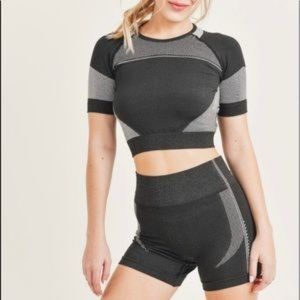 Kimberly C Seamless Athletic Set Cropped Tee and Bike Shorts Black Size L NEW